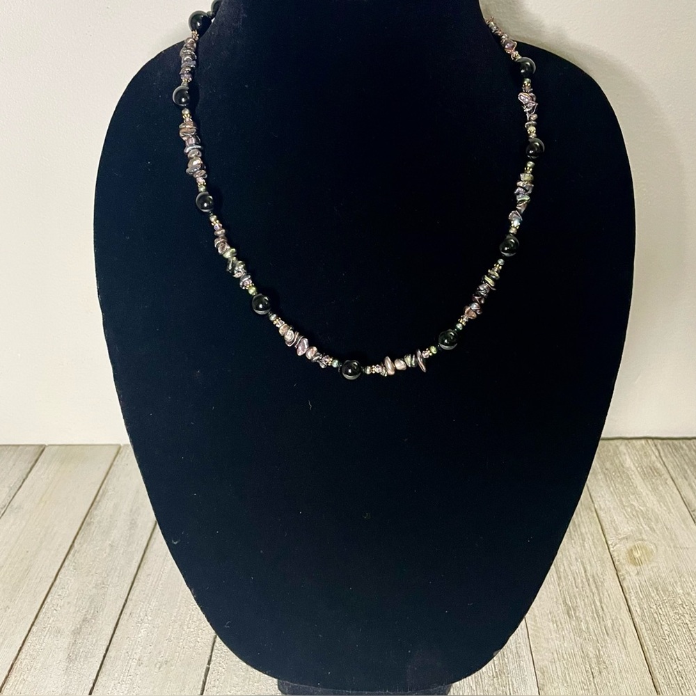 Black Onyx & Peacock Pearl Beaded Magnetic Clasp Necklace 20”